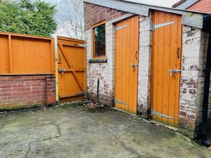 Photo 7- click for photo gallery